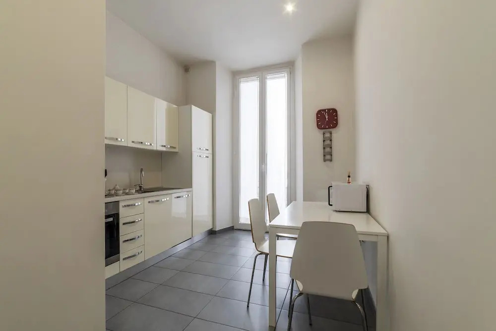 GuestHost - Porta Pia & Villa Torlonia Apartment with Balcony
