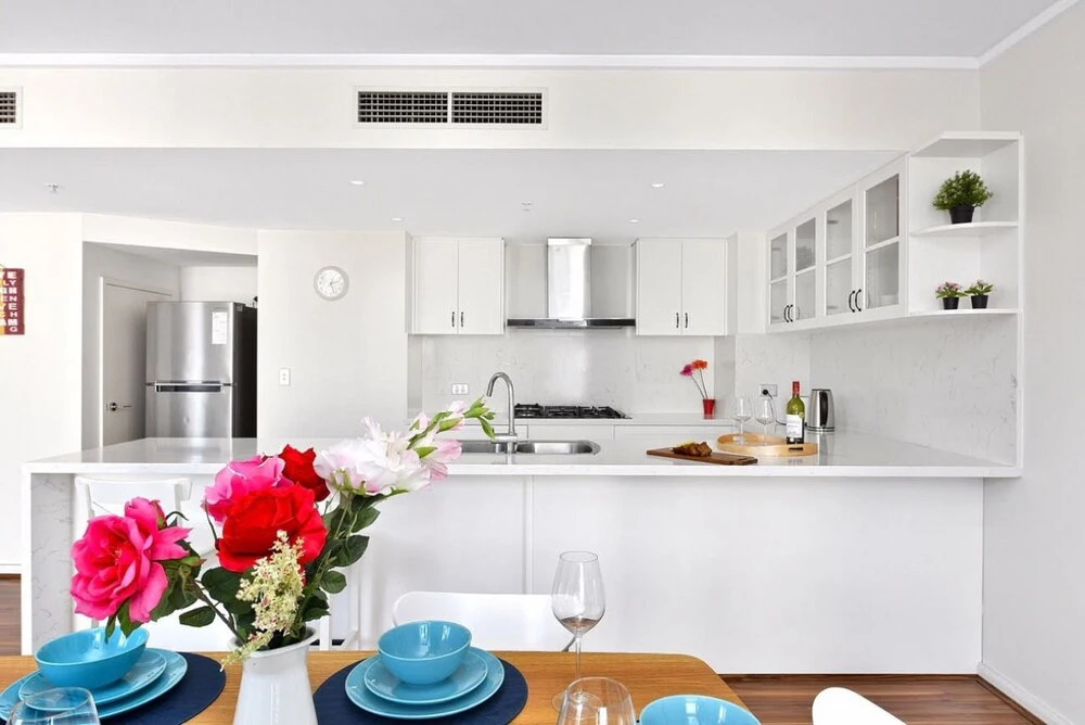 Deluxe Sydney Central Penthouse with Pool and Gym