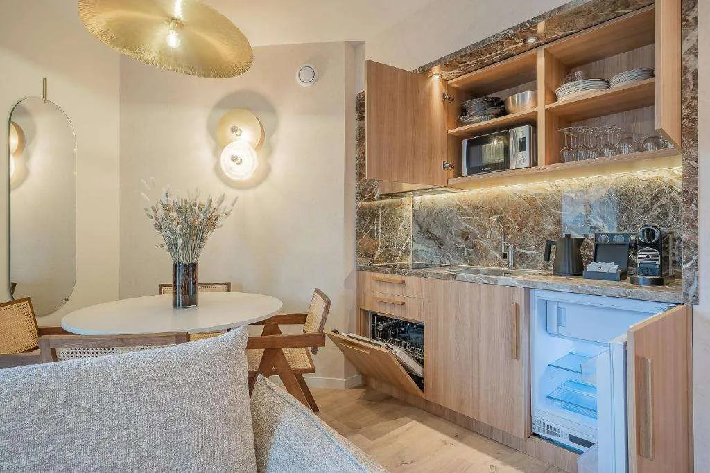 Yuna Porte-Maillot - ApartHotel