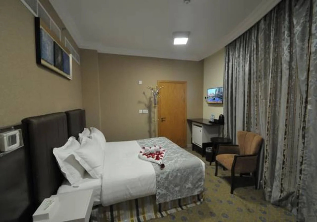 Azka Al Safa Hotel