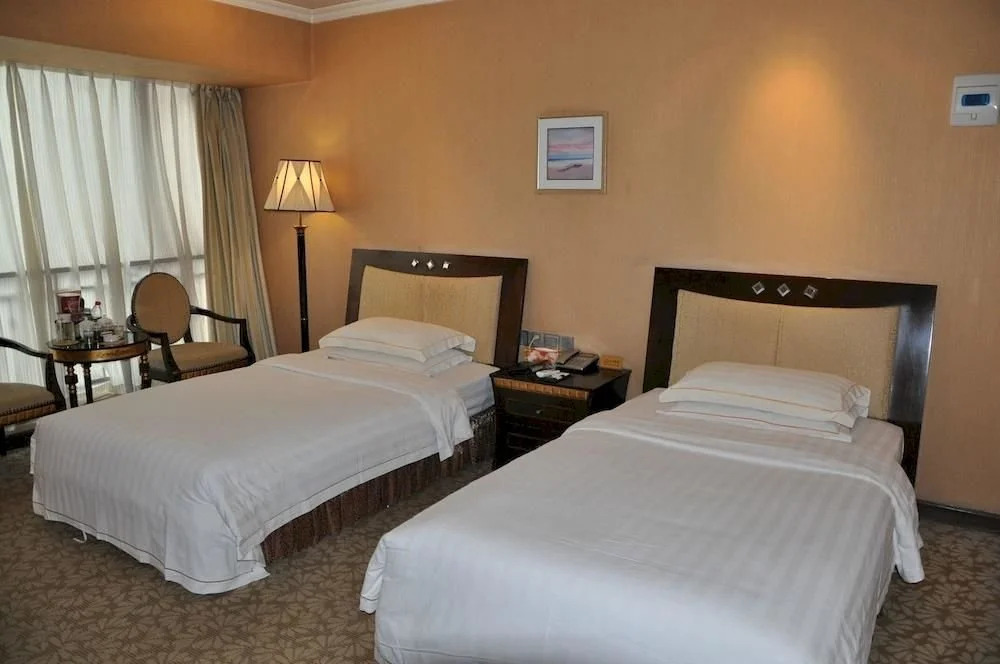 Donghe Yindu Hotel