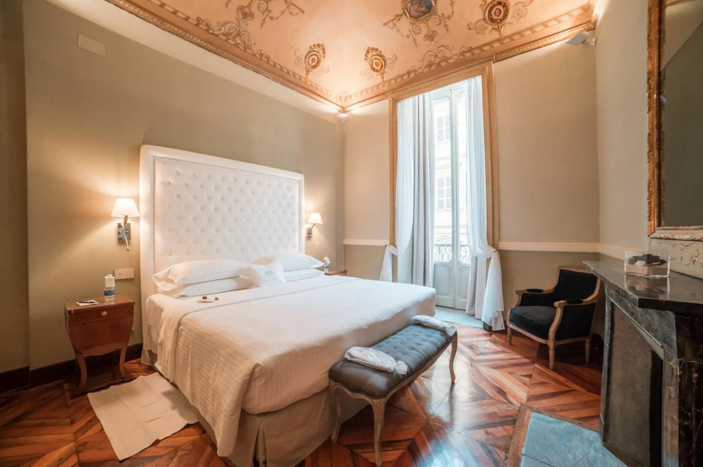 Royal Palace Hotel