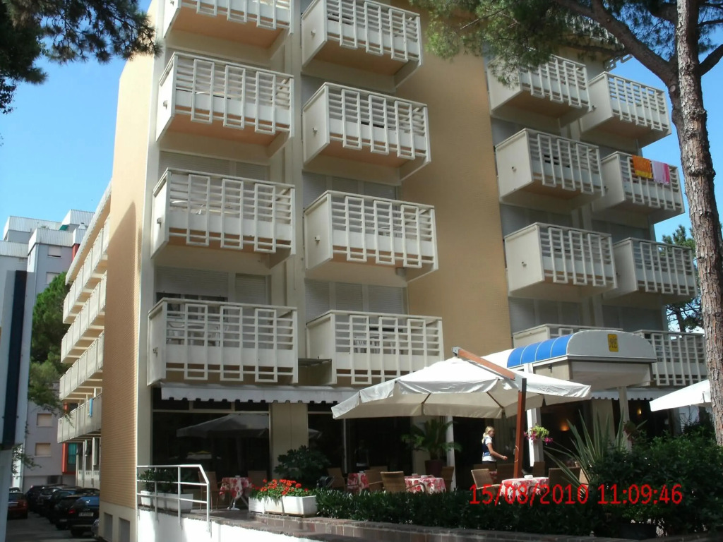 Hotel Eros