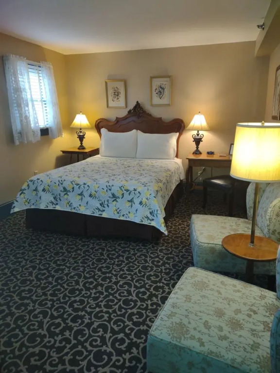The Lafayette Inn