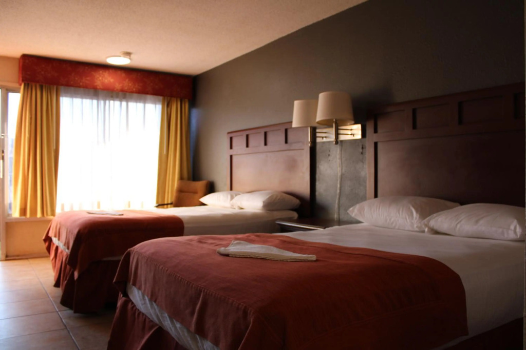 LA VISTA INN