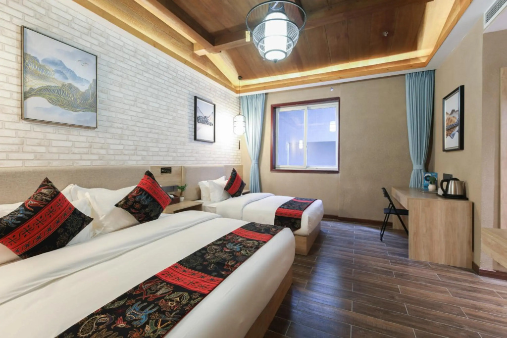Zou Qu Ye Travel Hotel