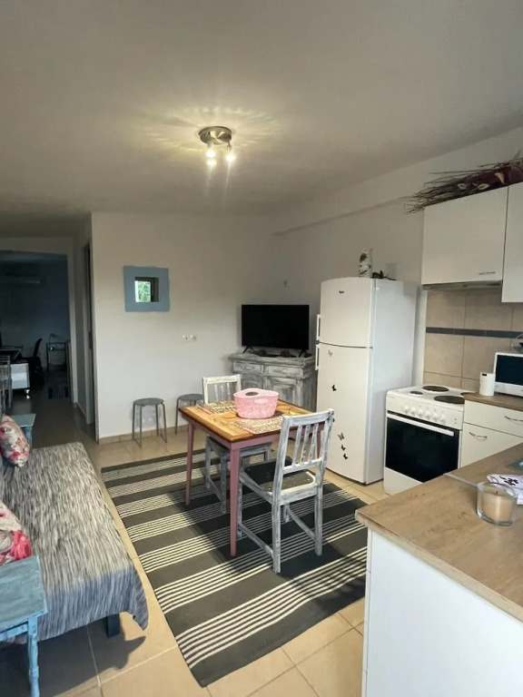 Simple Stay Vari s House