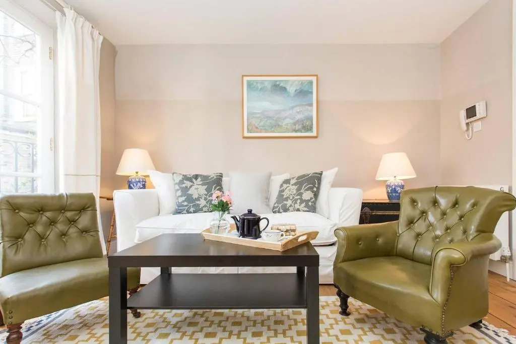 Stylish 2 Bed in Central London, sleeps 6