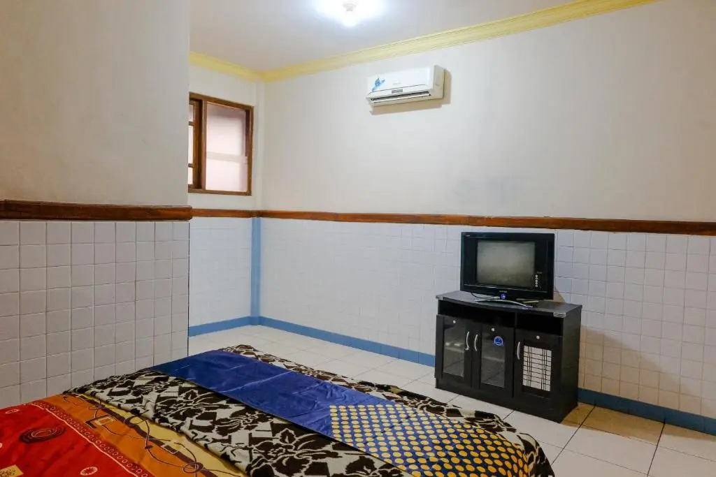 Hotel Dewi near GOR Merdeka Jombang Mitra RedDoorz
