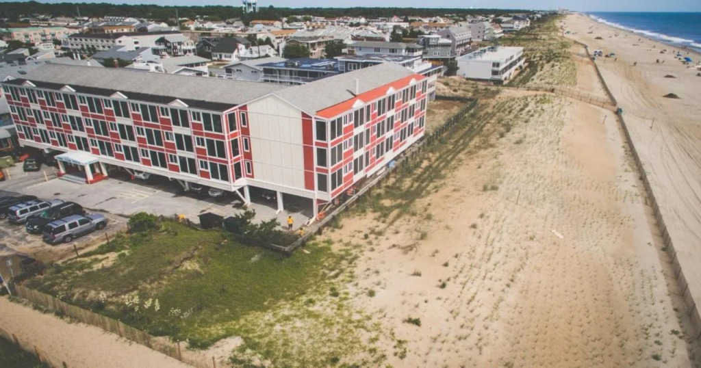 Surf Club Oceanfront Hotel