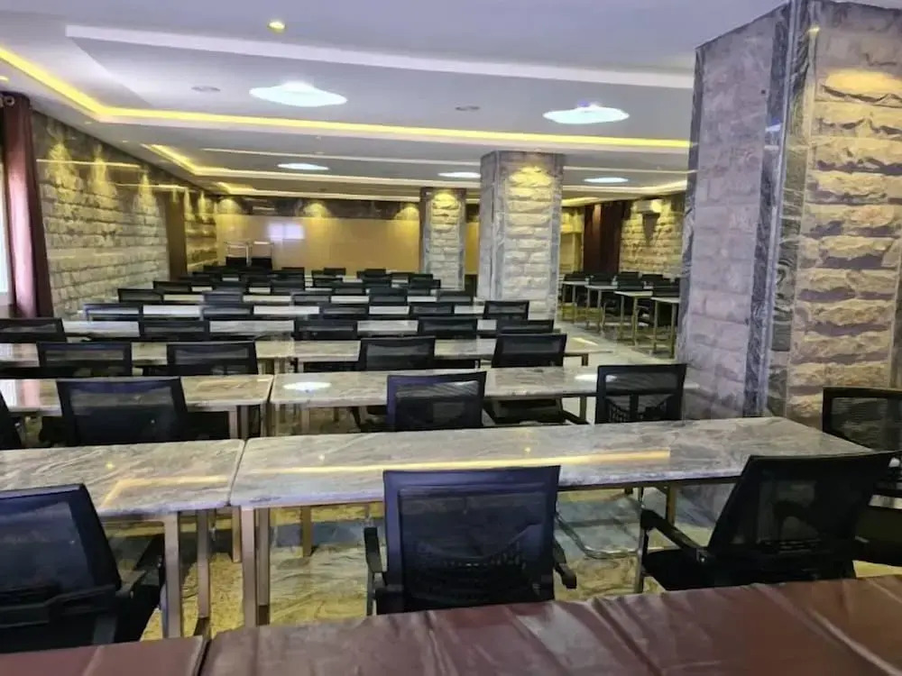 Continental Hotel by R&K Suites