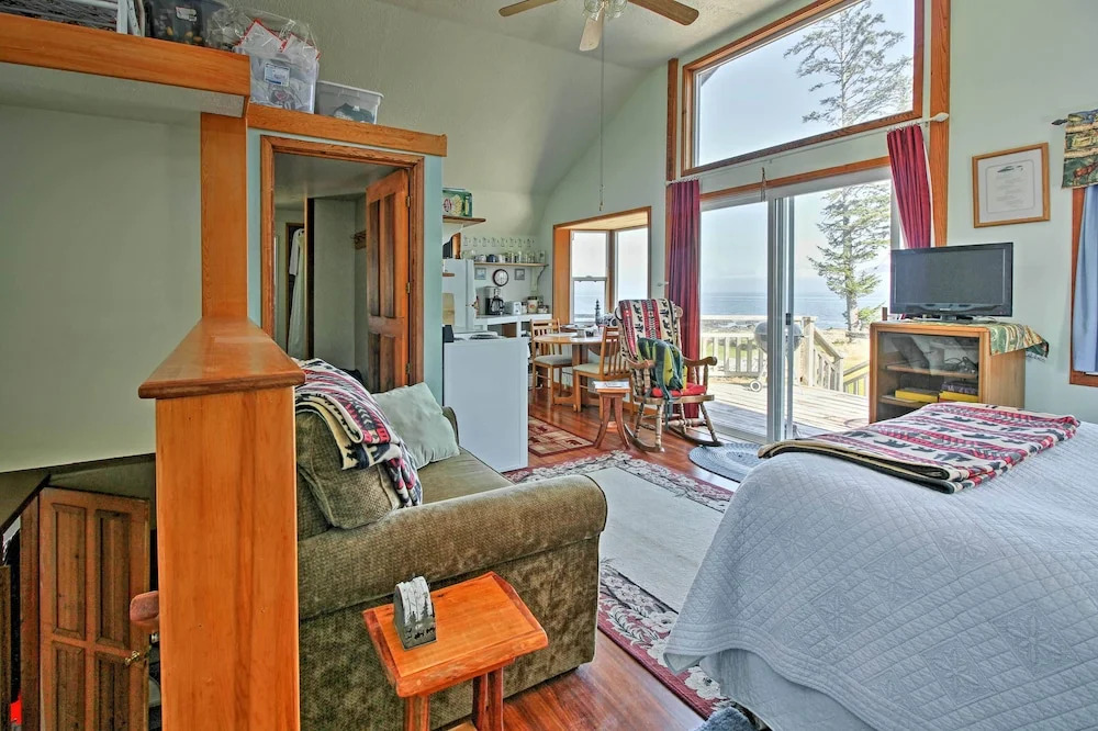 'A Room With a View' Peaceful Retreat on PoW