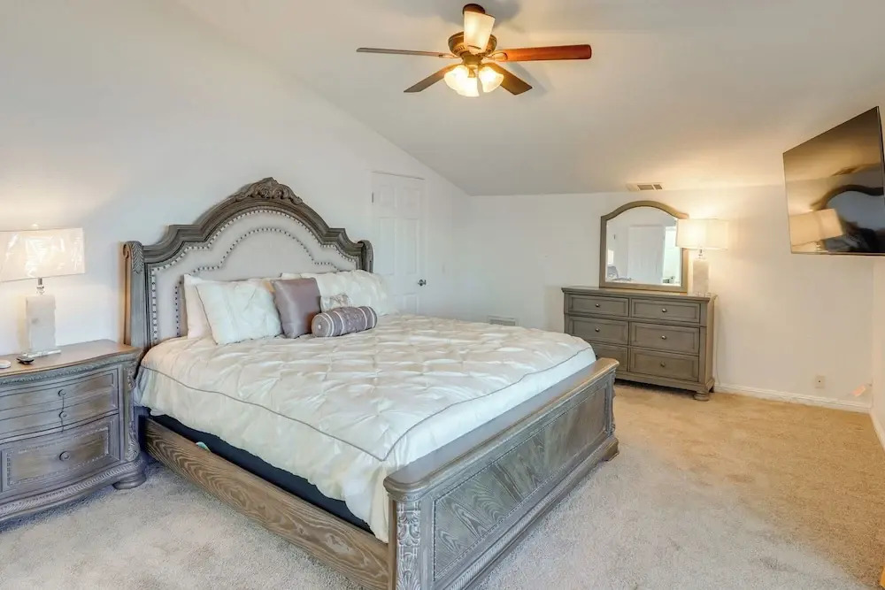 Waterfront Getaway on Lake Elsinore w/ Swim Spa