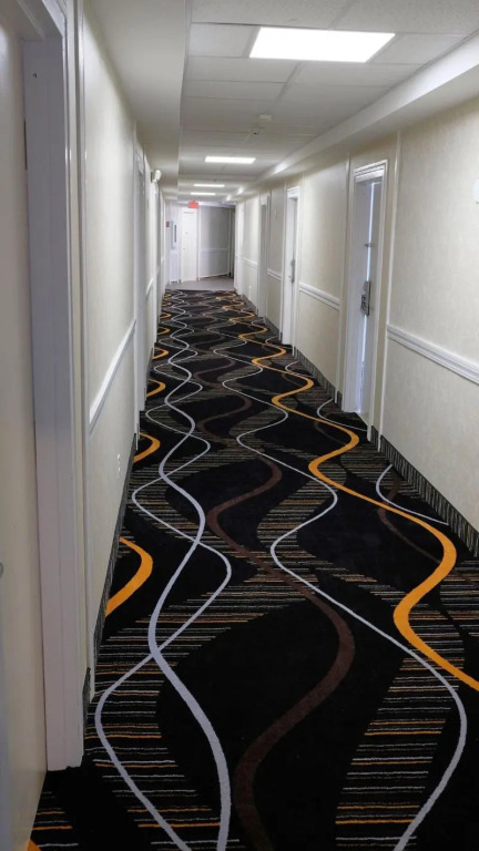 Hyannis Plaza Hotel
