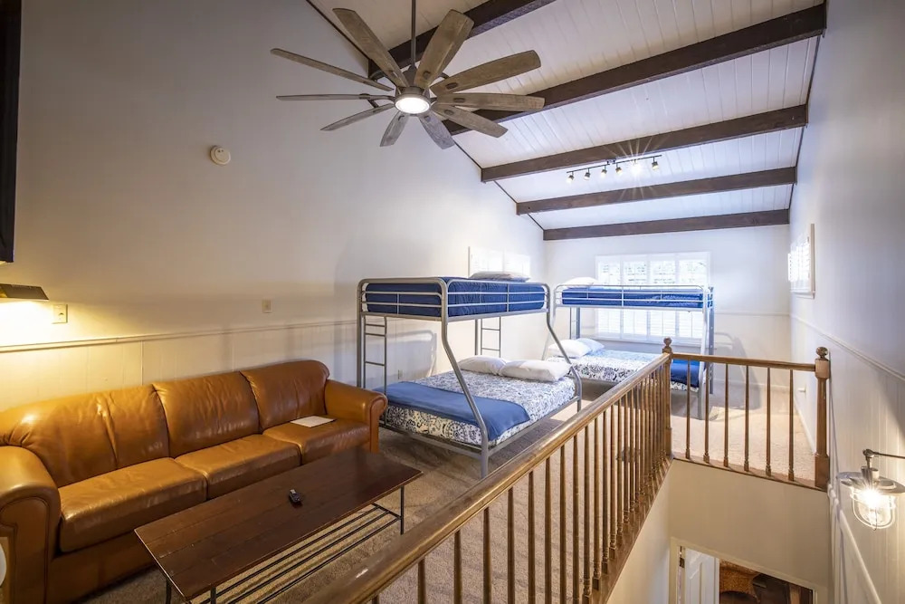 Deep Water On The Blanco + Guest House 5 Bedroom Home