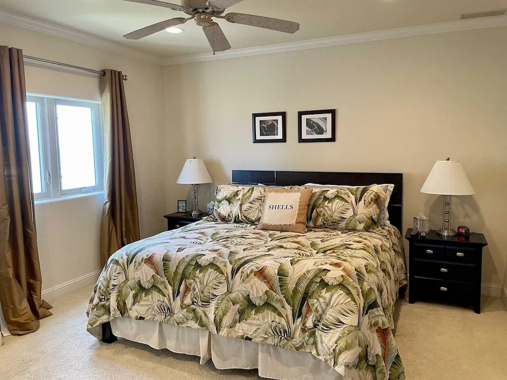 Laguna Bay 302n 3 Bedroom Condo by RedAwning