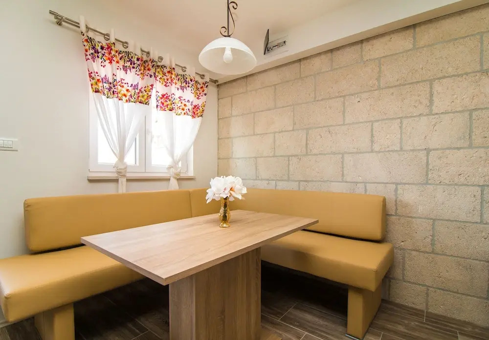 Apartments Rakuljic