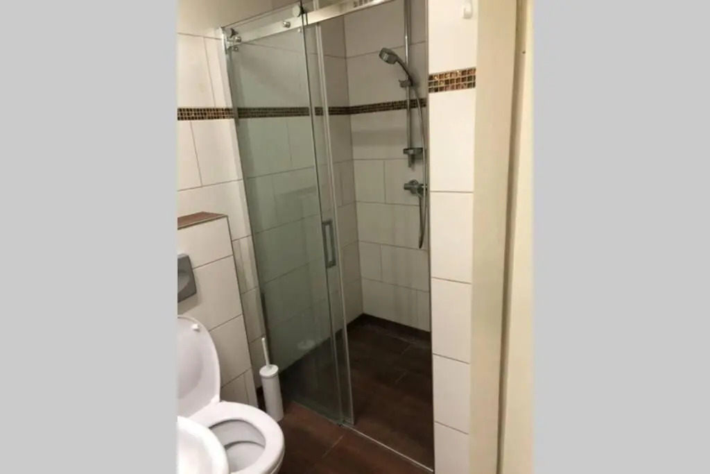 Gemutliche 3-Zkb Wc Souterrainwohnung in Bestlage