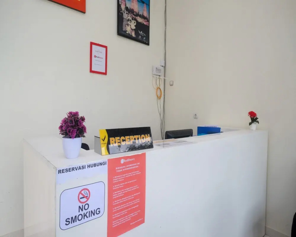 RedDoorz near Terminal Bus Purwokerto