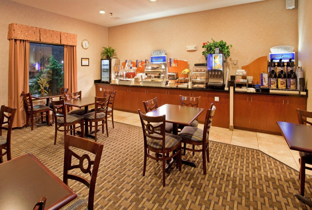 Holiday Inn Express Kansas City Liberty Missouri by IHG