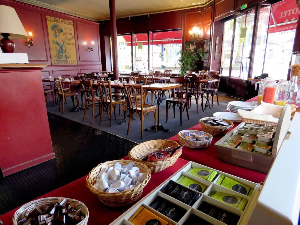 Hôtel Terminus - Pizzeria Pizza gogo - salle de sport - face à la gare