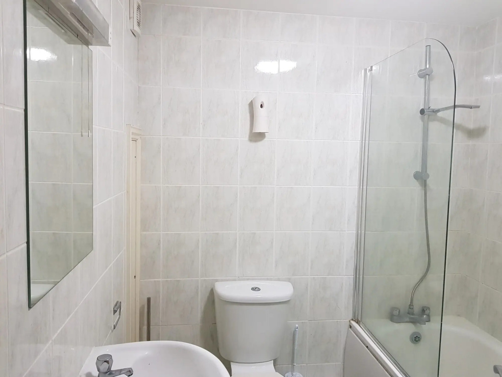 Pacific Inn London Heathrow