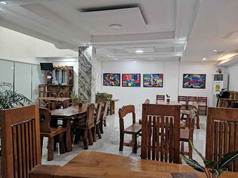 RedDoorz @ Jollydays Hotel Nueva Ecija - Vaccinated Staff