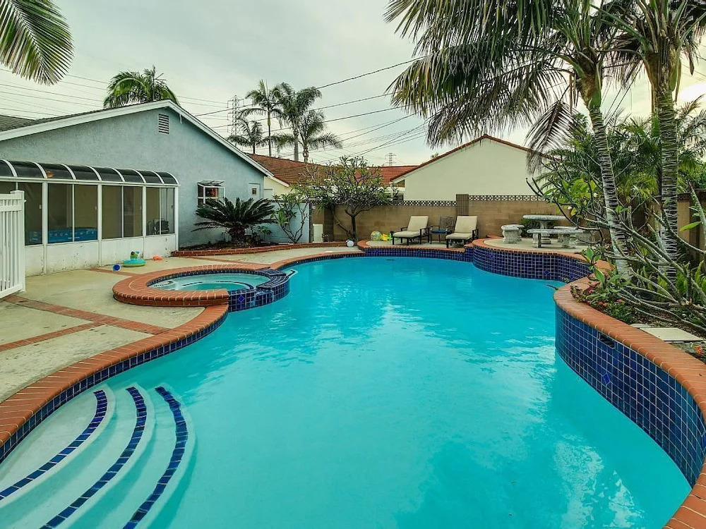Minnie's - 6 Br Home