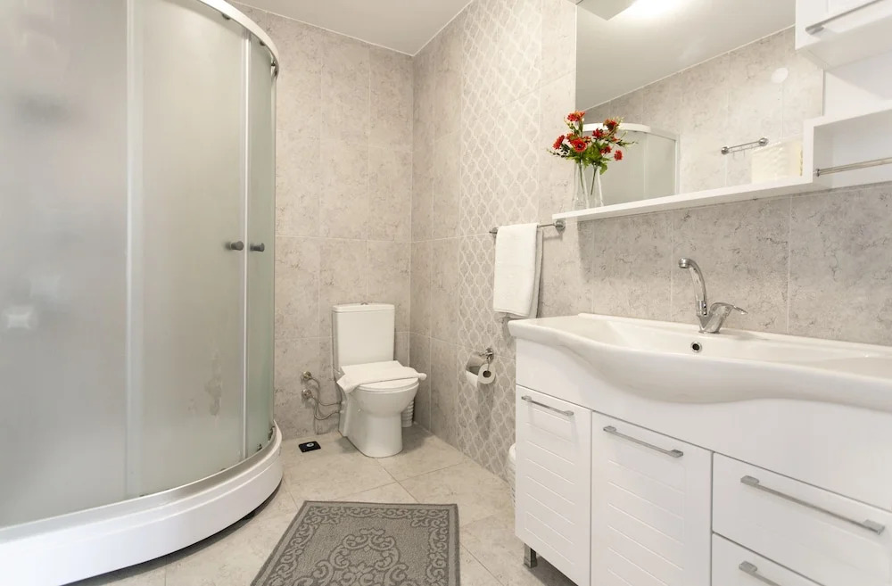 Sirena's Suites
