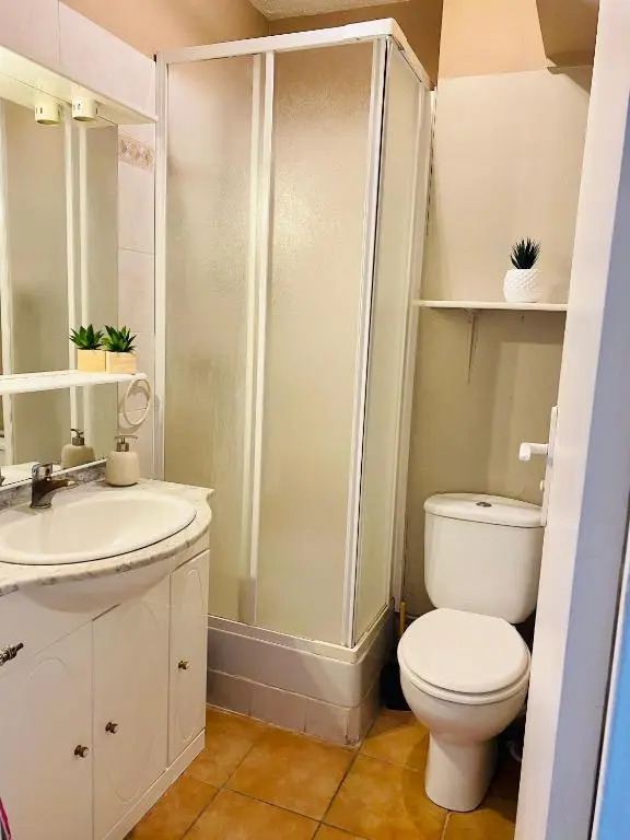 Joli cozy studio vue mer