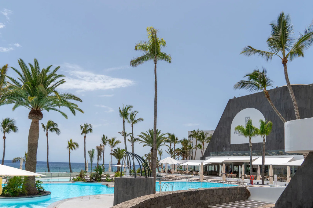 Plus Fariones Suite Hotel