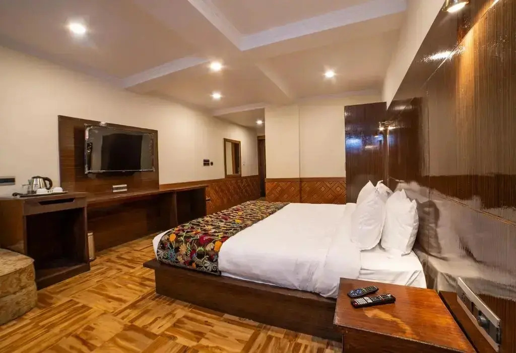 Opera Inn by OYO Rooms