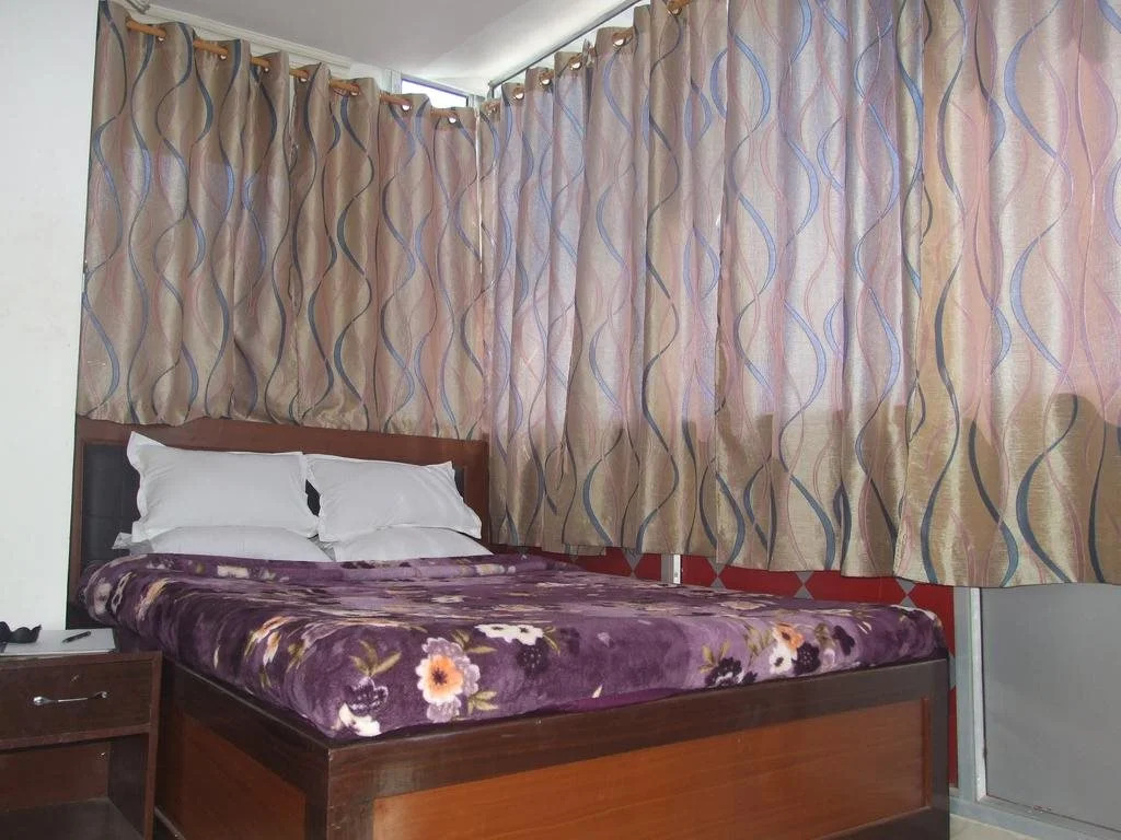 New Hotel Shiva