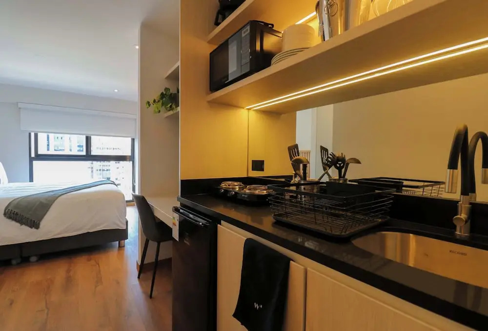 w Stylish 2BR Retreat w Balcony in Miraflores