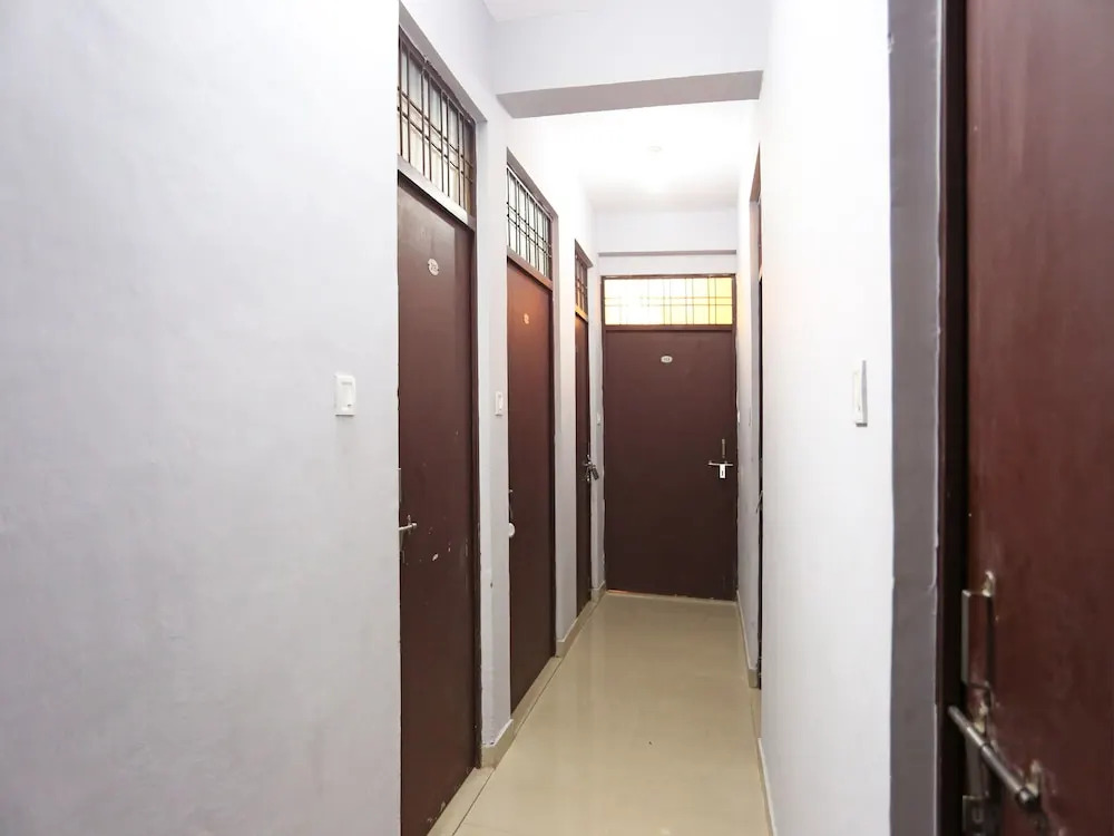 OYO 10391 Hotel Royal Sunshine