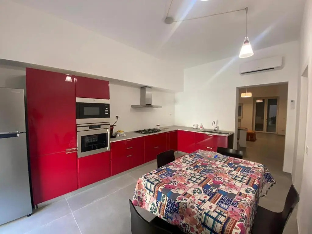 Casa Stella, in centro, a 100 m dal mare 3 bagni