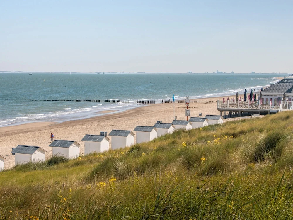 Dune Lodge on a Holiday Park, Beach at 1.3 km