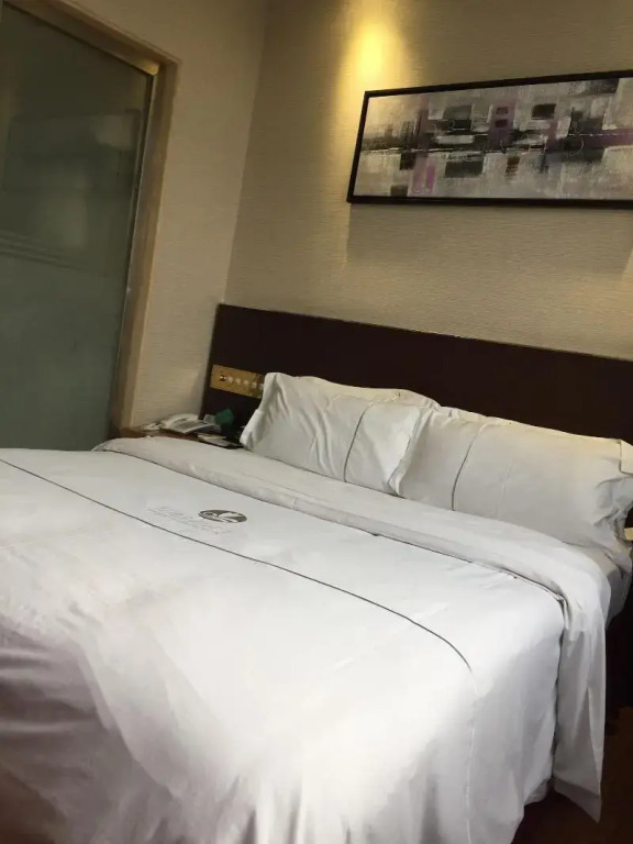 Huangpu Hotel