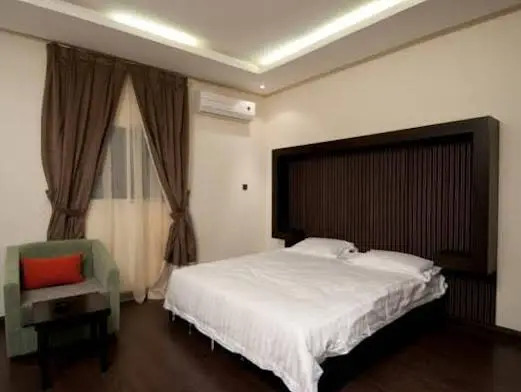 Dior Apartments