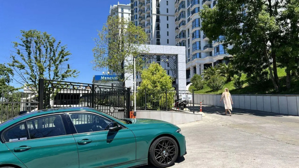 Меркато на улице Яна Фабрициуса 2/23М