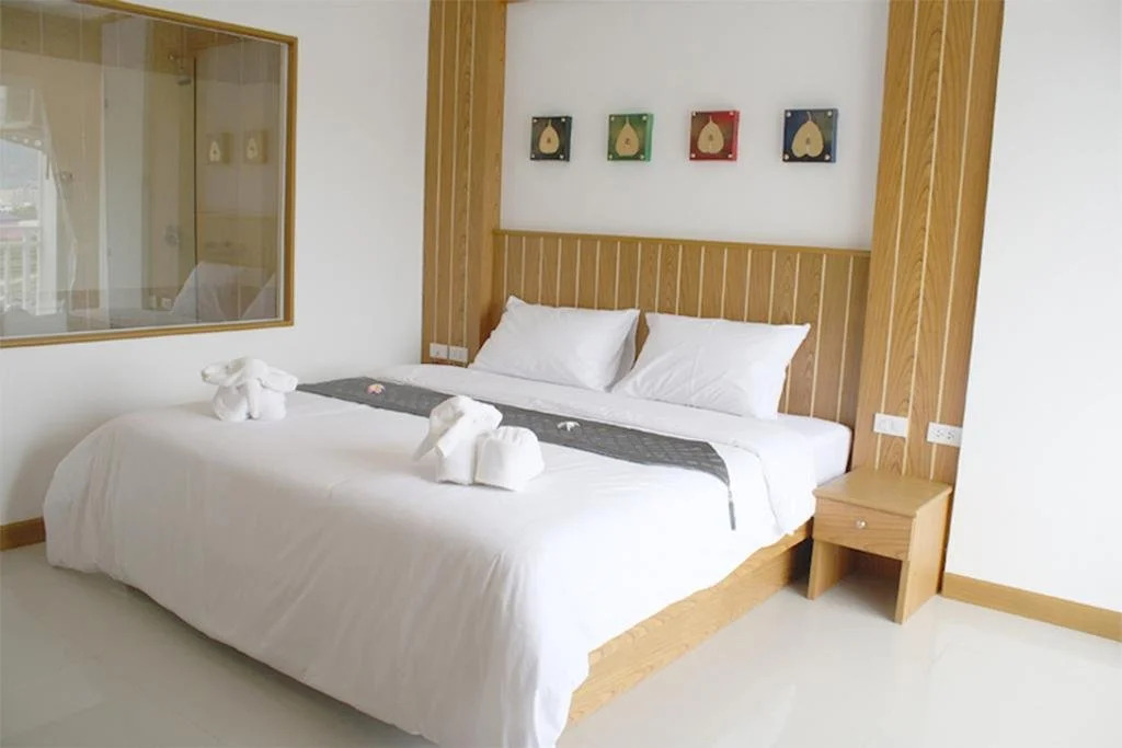 Santi White House Patong