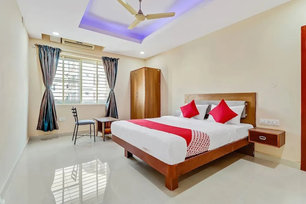 Capital O 49646 Hotel Champion Paradise