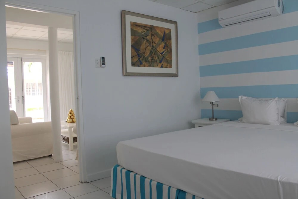Moomba B&B Ocean Front Hostal