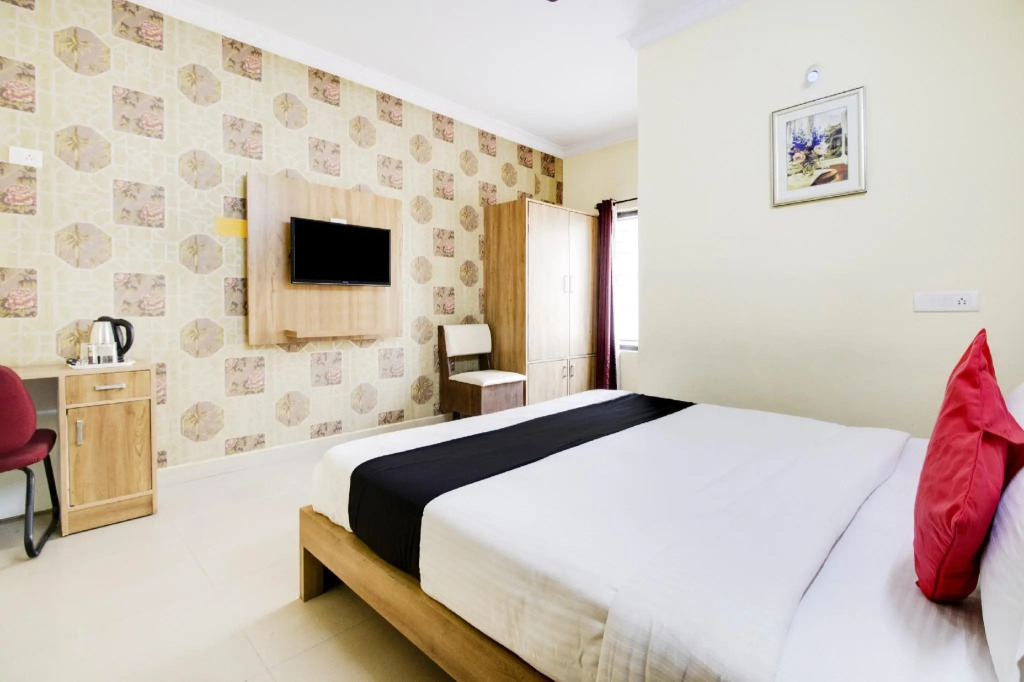 CAPITAL O75993 Hotel Shanti Nivas