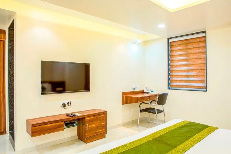 De Grandeur Thane
