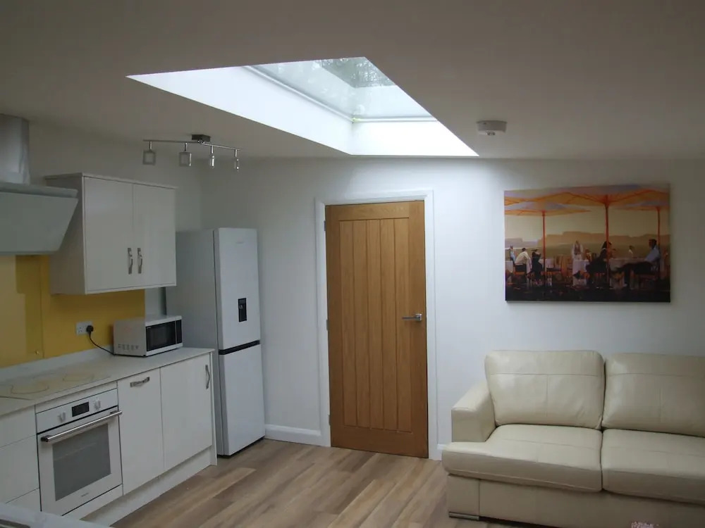 Charming Woodland Lodge 2 Person 1 Bedroom