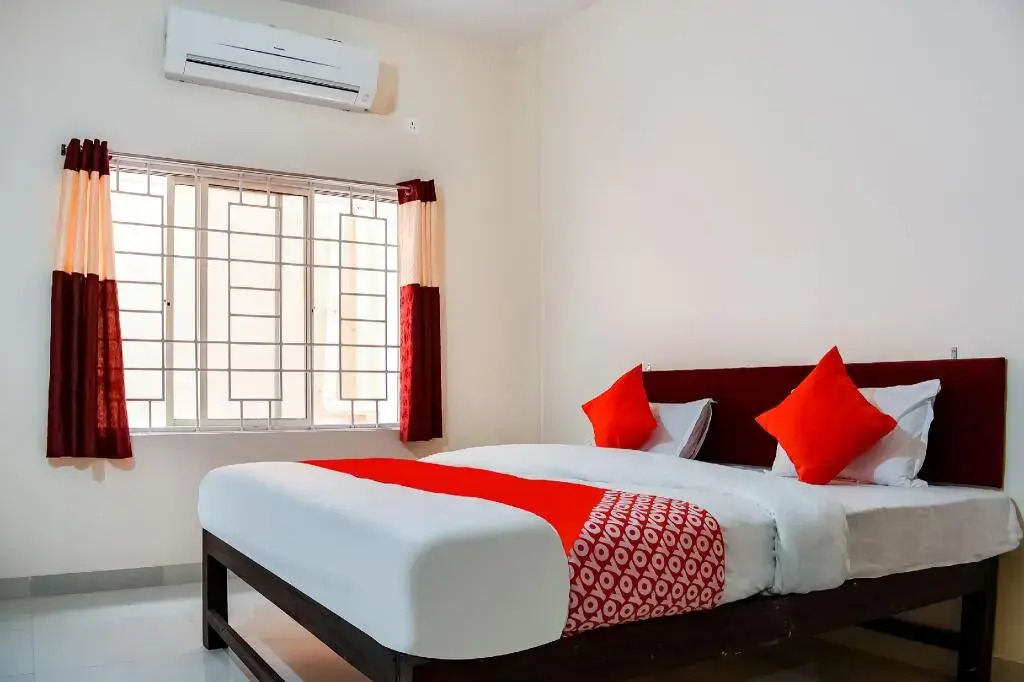 Shiv Sai Palace by OYO Rooms