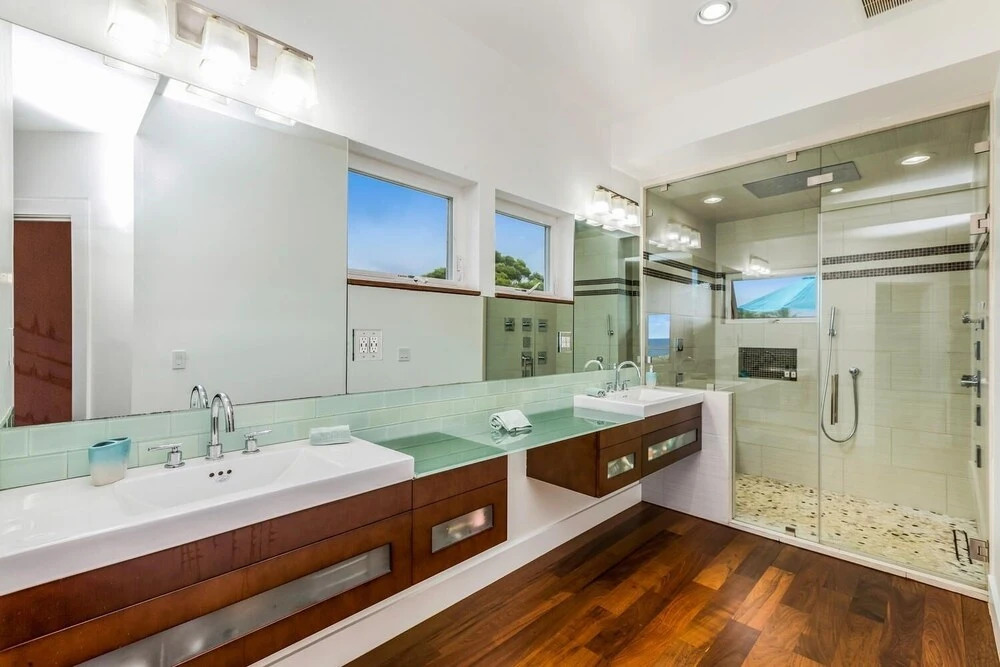 Punahele Point 3 Bedroom Home by Redawning