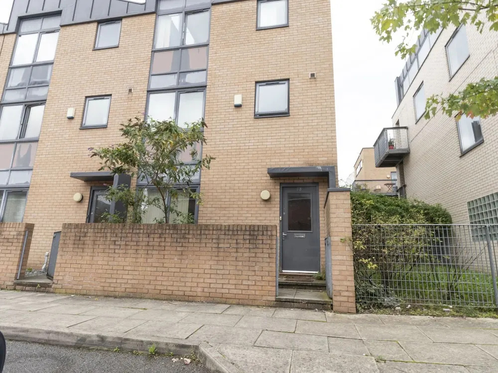 Luxury Holiday Home In Manchester Near The Quays