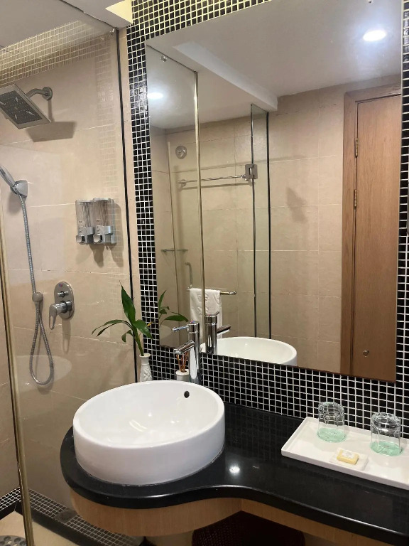 Shenzhen Luohu Lotus Hotel